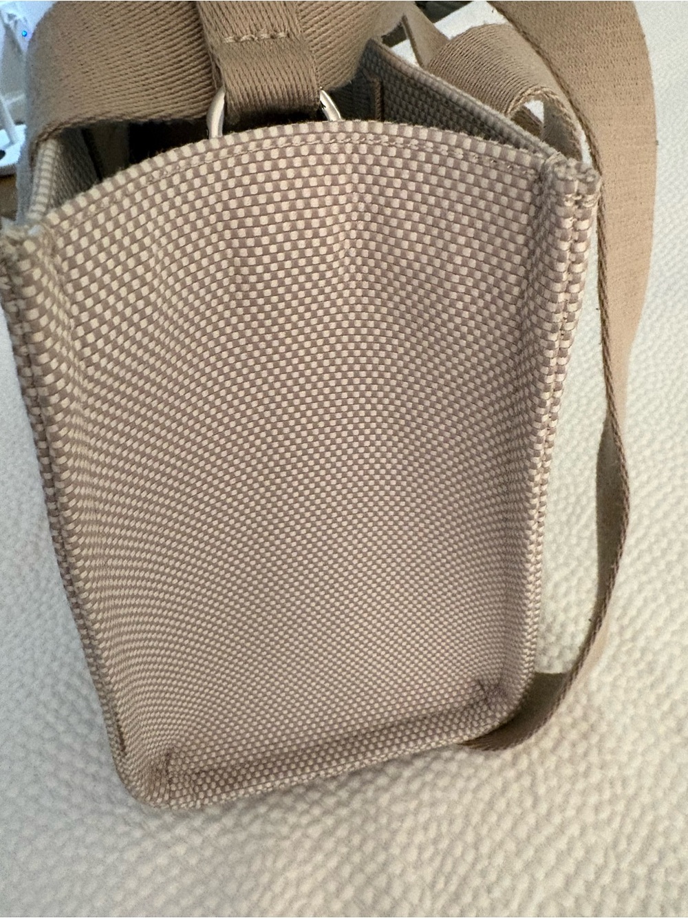 Lulu lemonCanvas Crossbody Tote in Beige with Contrast Straps - Picture 5 of 6